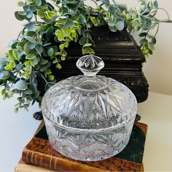 Vintage Lead Cut Crystal Heavy Bon Bon Candy Box Dish 2 Pc Clear with Etching - Picture 1 of 14